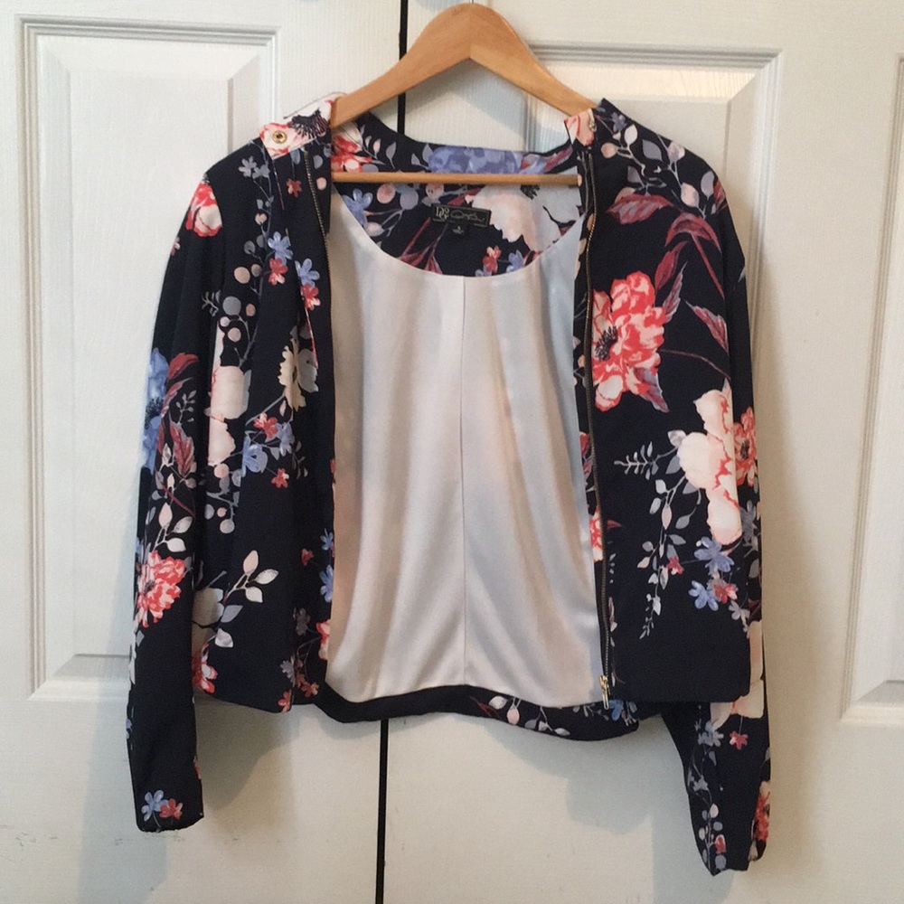 Diane Gilman floral printed jacket golden zipper